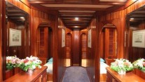 MATINA -  Hallway
